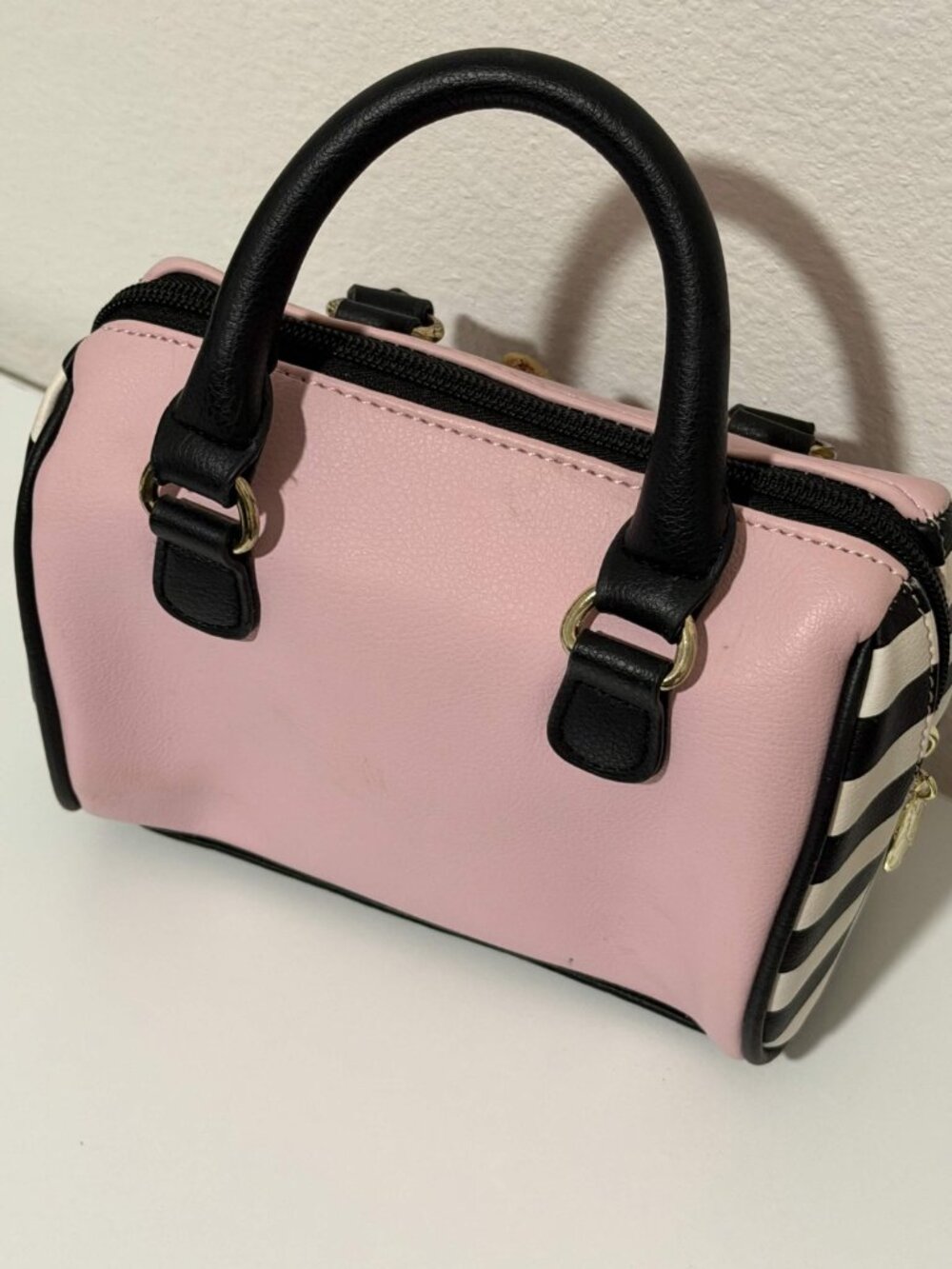 Betsey Johnson Unicorn Pink Kids Purse - Picture 2 of 3